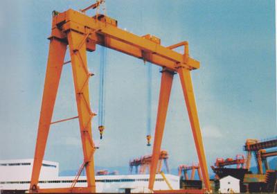 Kuģu būvētavu portāls celtņa izmantošanai dokstacijā, dzelzceļa stends crane.jpg Shipyard portal crane for dock usage, rail mounted gantry crane.jpg
