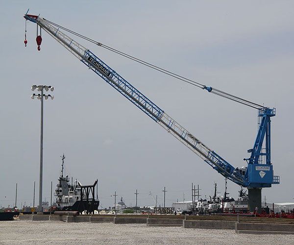 Ostas izmantošana Lai izmantotu hidraulisko režģu piestātni Marine Deck Cranes.jpg Port Use Ship Use Hydraulic Lattice Boom Marine Deck Cranes.jpg